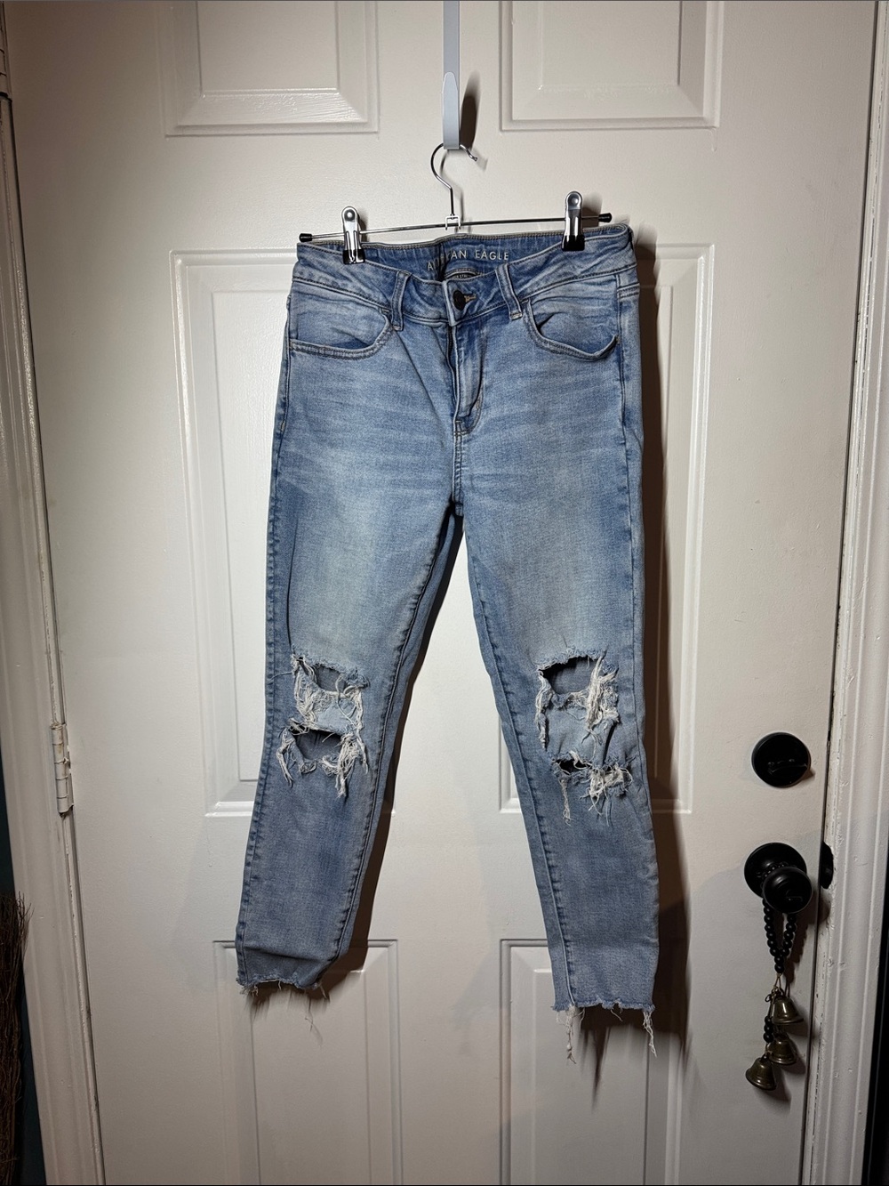 American Eagle Outfitters Light Wash Distressed Ankle Jeans